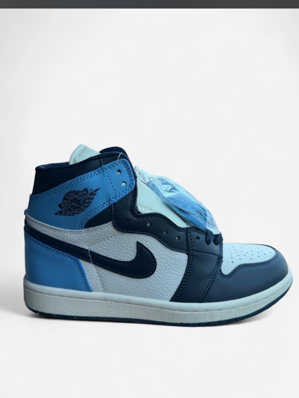 Air Jordan Retro High University Blue